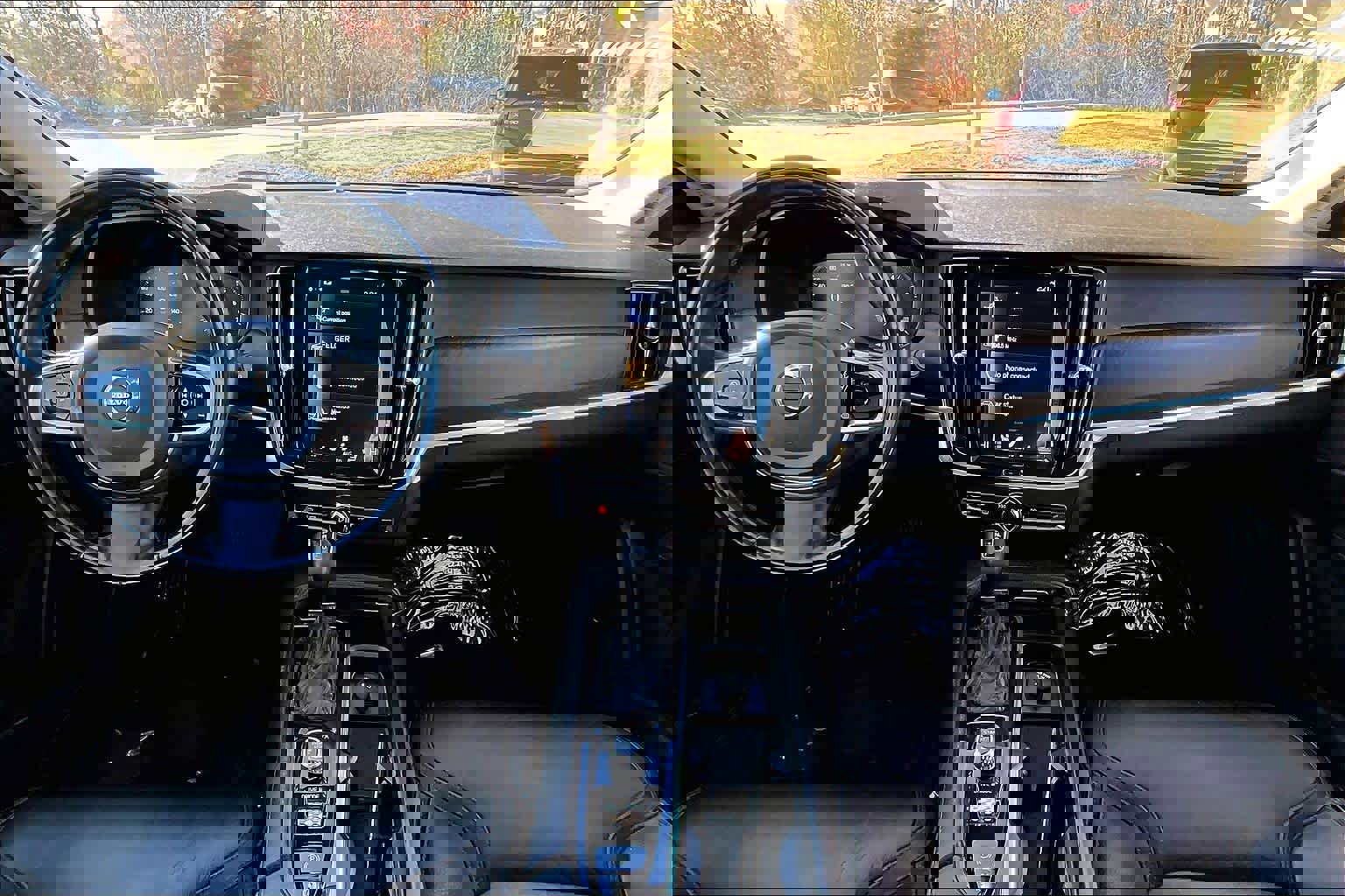 Used 2019 Volvo V90 T5 Cross Country w/ Protection Package Premier image 15