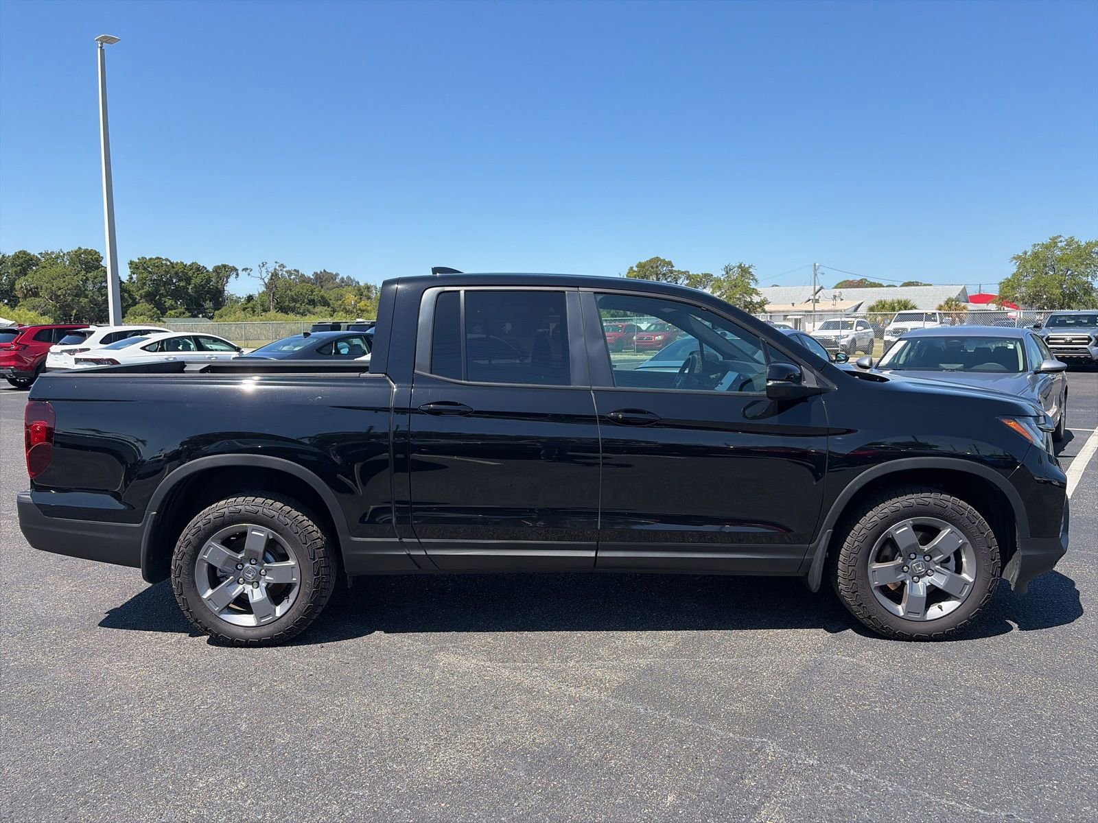 Certified 2025 Honda Ridgeline TrailSport image 8