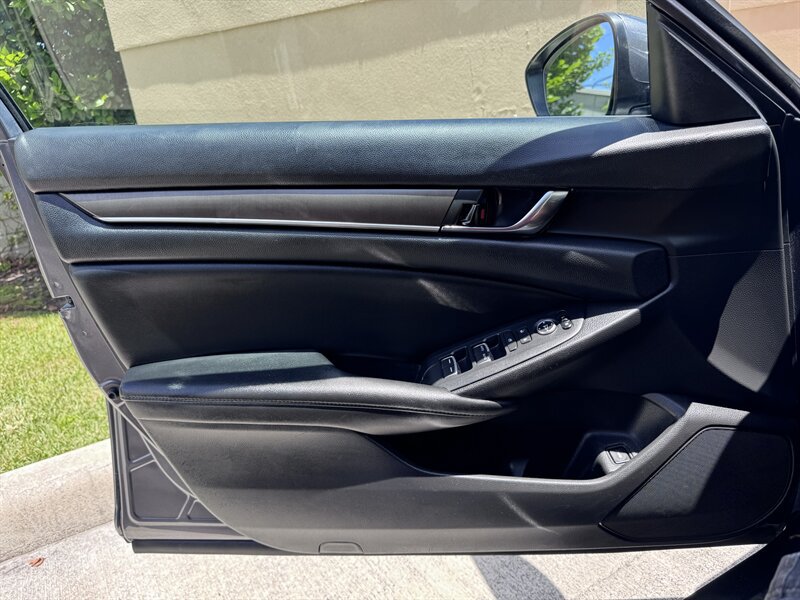 Used 2021 Honda Accord LX image 13