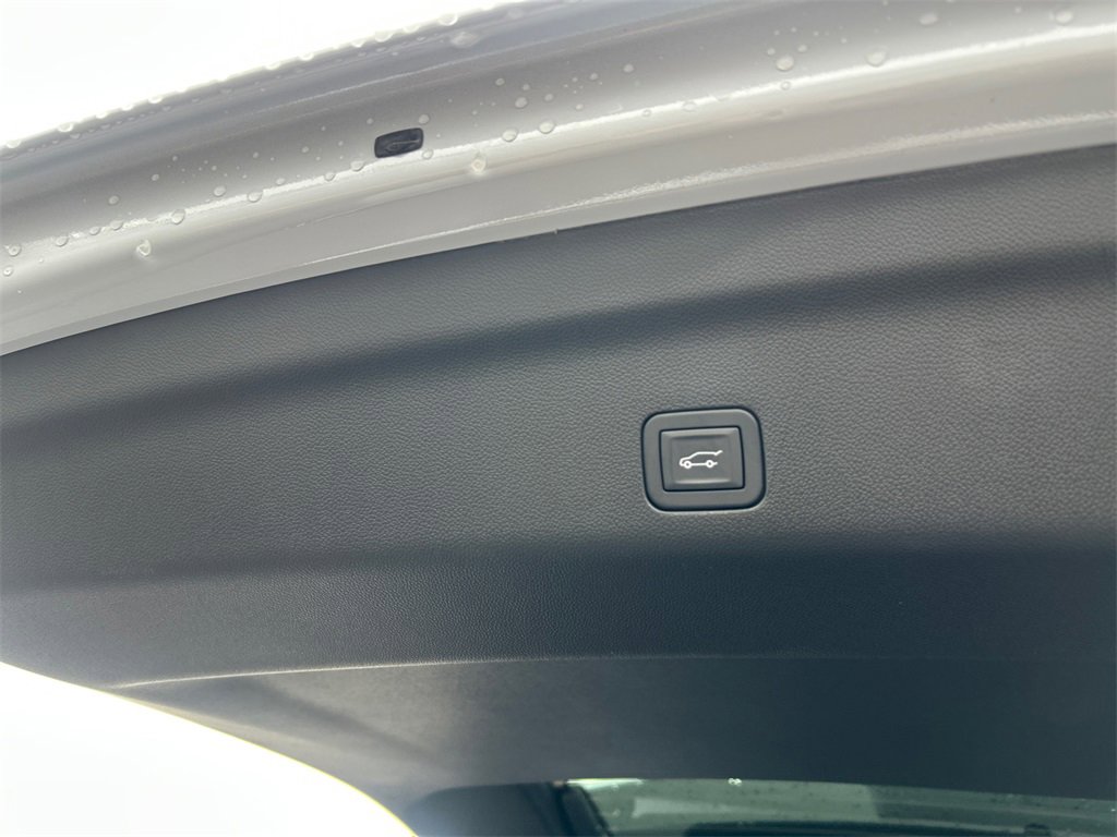 New 2026 GMC Yukon Denali w/ Sun & Power Step Package image 35