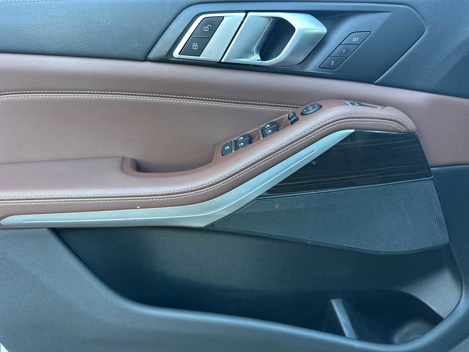 Used 2020 BMW X5 xDrive40i w/ Premium Package image 12