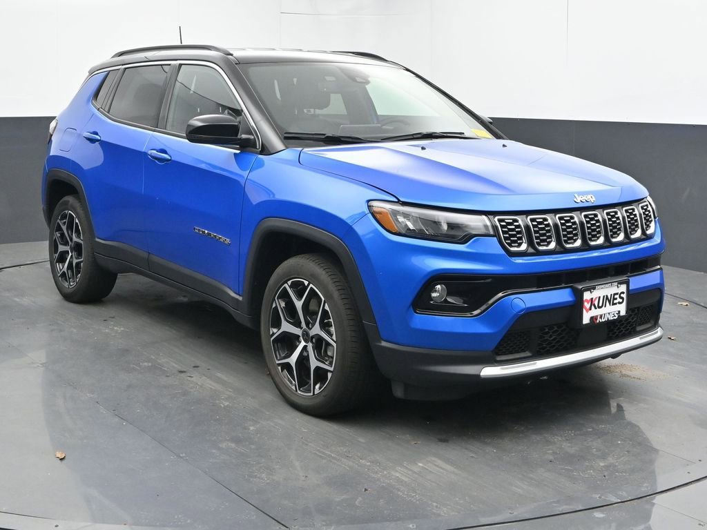 Used 2025 Jeep Compass Limited AWD/4WD image 3