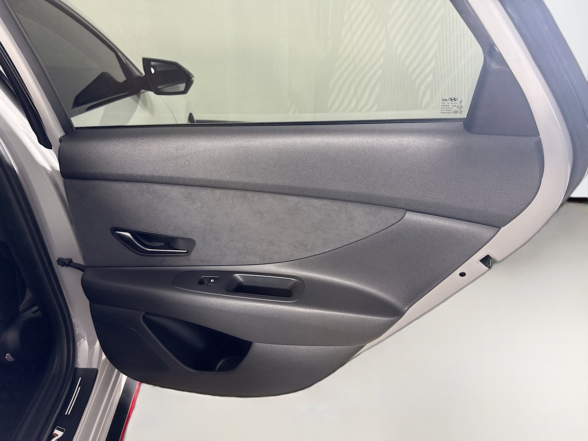 Used 2022 Hyundai Elantra N w/ Preferred Accessory Package image 28