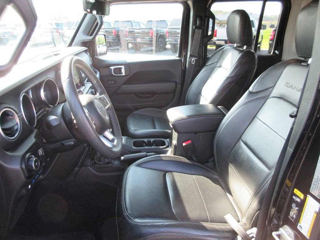 Used 2023 Jeep Wrangler Unlimited Sahara AWD/4WD image 20
