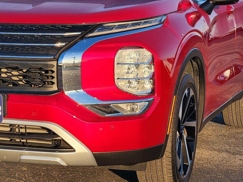 Used 2024 Mitsubishi Outlander FWD image 7