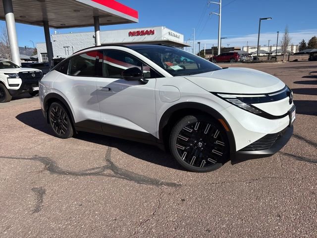 New 2026 Nissan Leaf Platinum+ w/ Cargo Package (Platinum+) FWD image 1