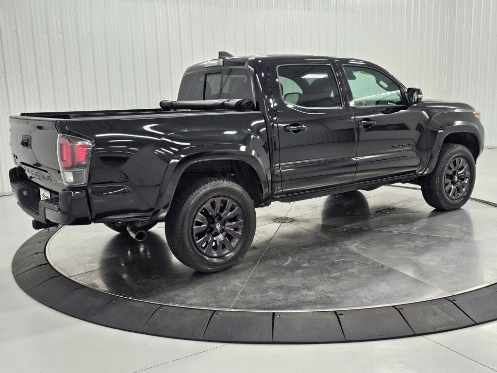 Used 2023 Toyota Tacoma Limited w/ Nightshade Package AWD/4WD image 5