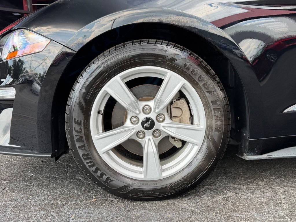 Used 2021 Ford Mustang Coupe RWD image 9