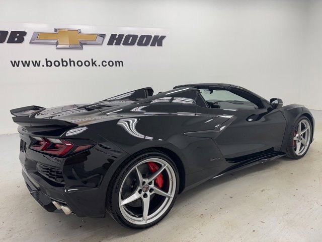 New 2026 Chevrolet Corvette E-Ray w/ Stealth Interior Trim Package image 13
