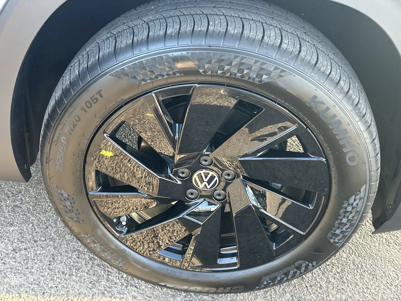 New 2026 Volkswagen Atlas SE FWD image 6