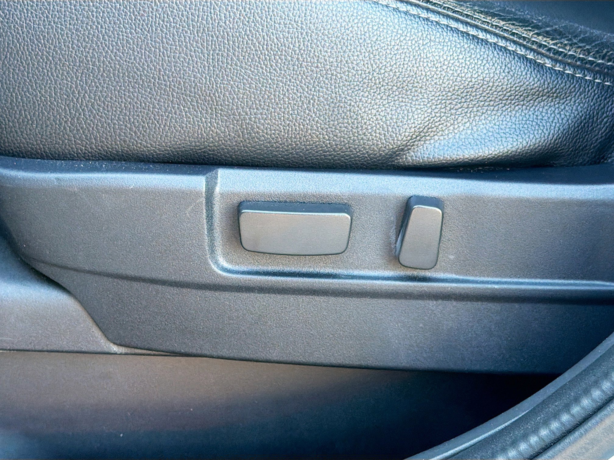 Used 2017 Mitsubishi Outlander SEL image 24