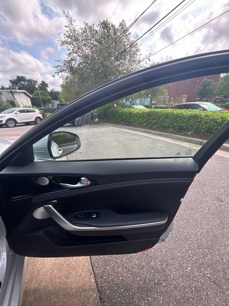 Used 2018 Kia Stinger Premium RWD image 23