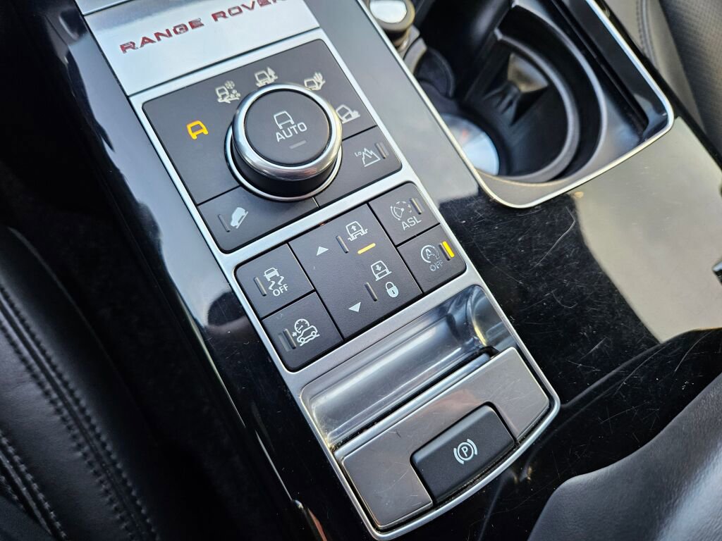 Used 2016 Land Rover Range Rover Supercharged image 26