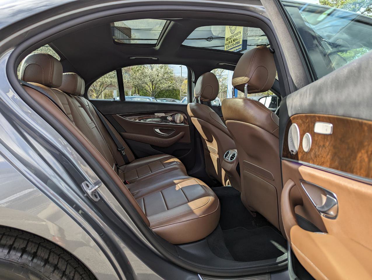 Used 2022 Mercedes-Benz E 350 4MATIC Sedan image 39