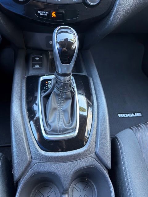 Used 2019 Nissan Rogue SV w/ Premium Package AWD/4WD image 12
