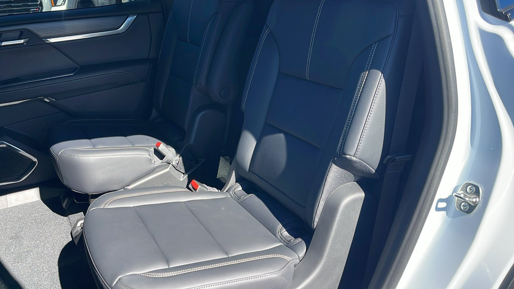 New 2026 GMC Acadia Elevation w/ Black Edition FWD image 13