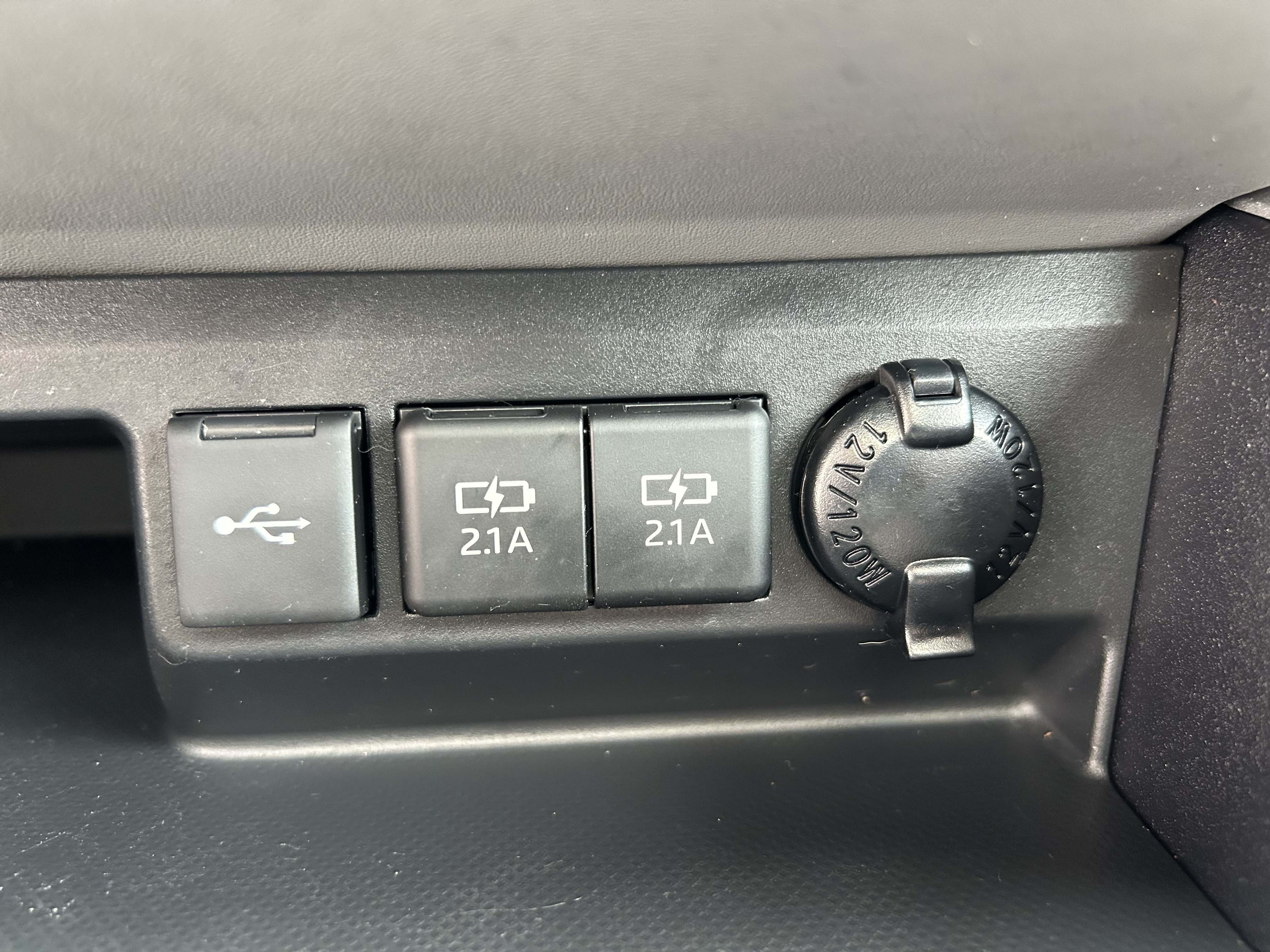Certified 2020 Toyota Highlander XLE AWD/4WD image 30