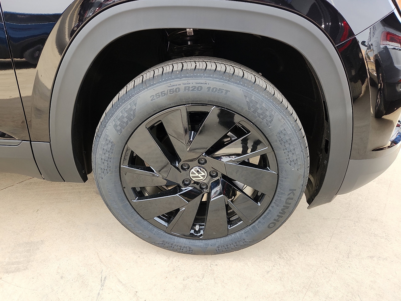 New 2026 Volkswagen Atlas Cross Sport SE image 9