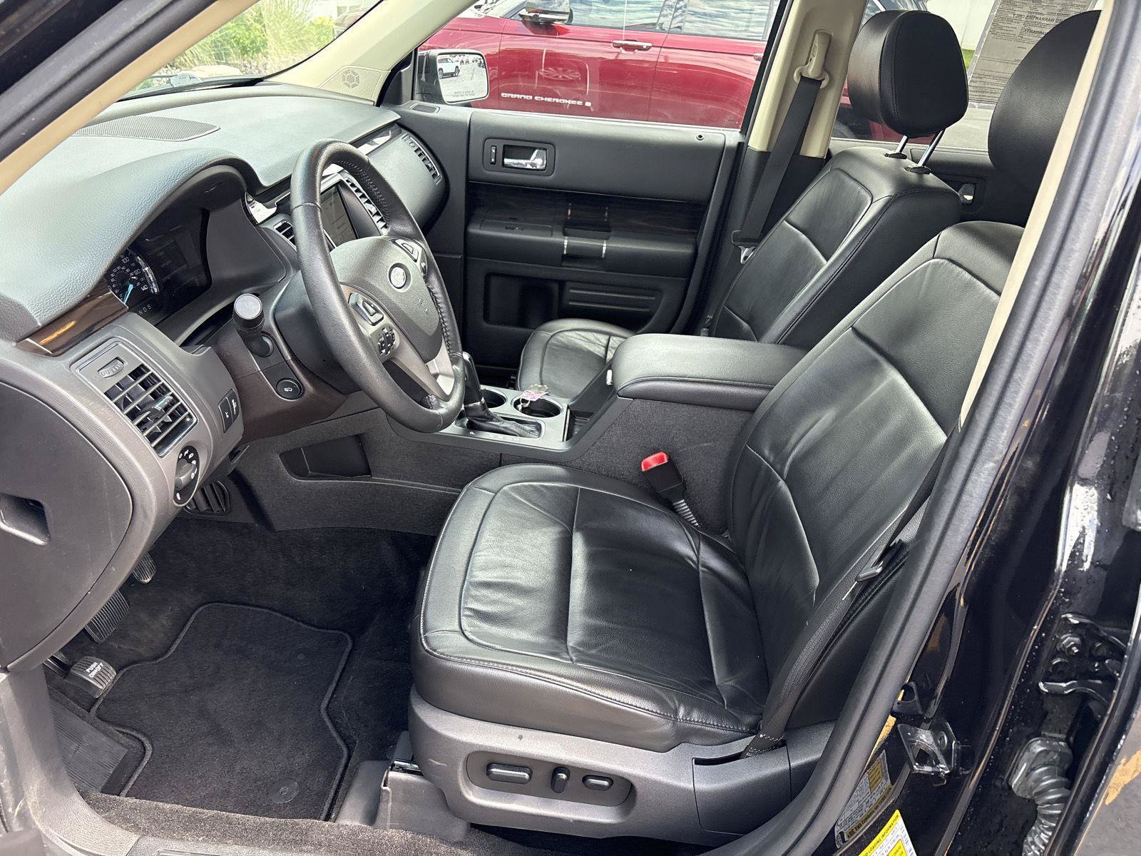 Used 2019 Ford Flex SEL w/ Equipment Group 202A AWD/4WD image 9
