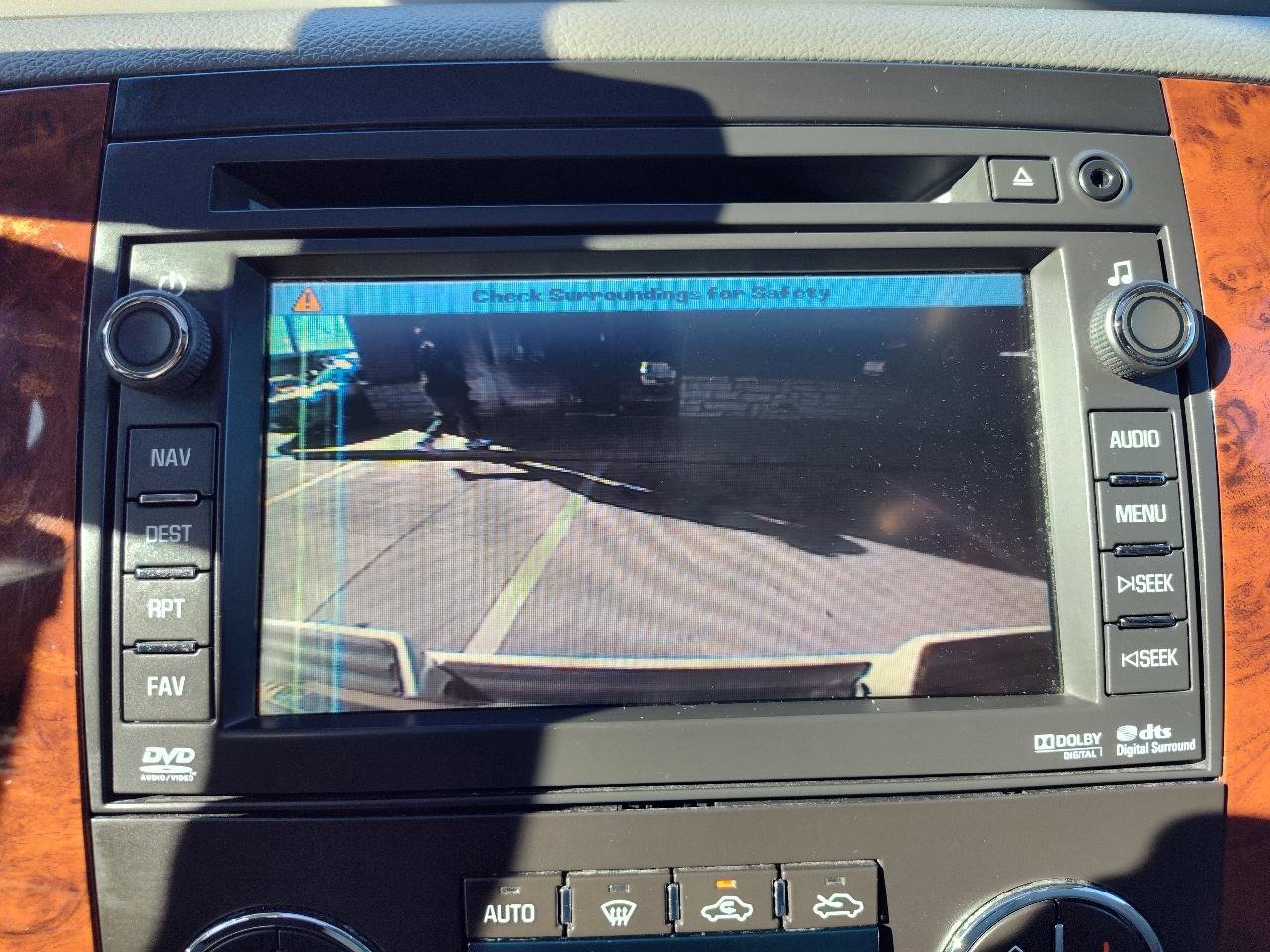 Used 2011 Chevrolet Avalanche LTZ image 24