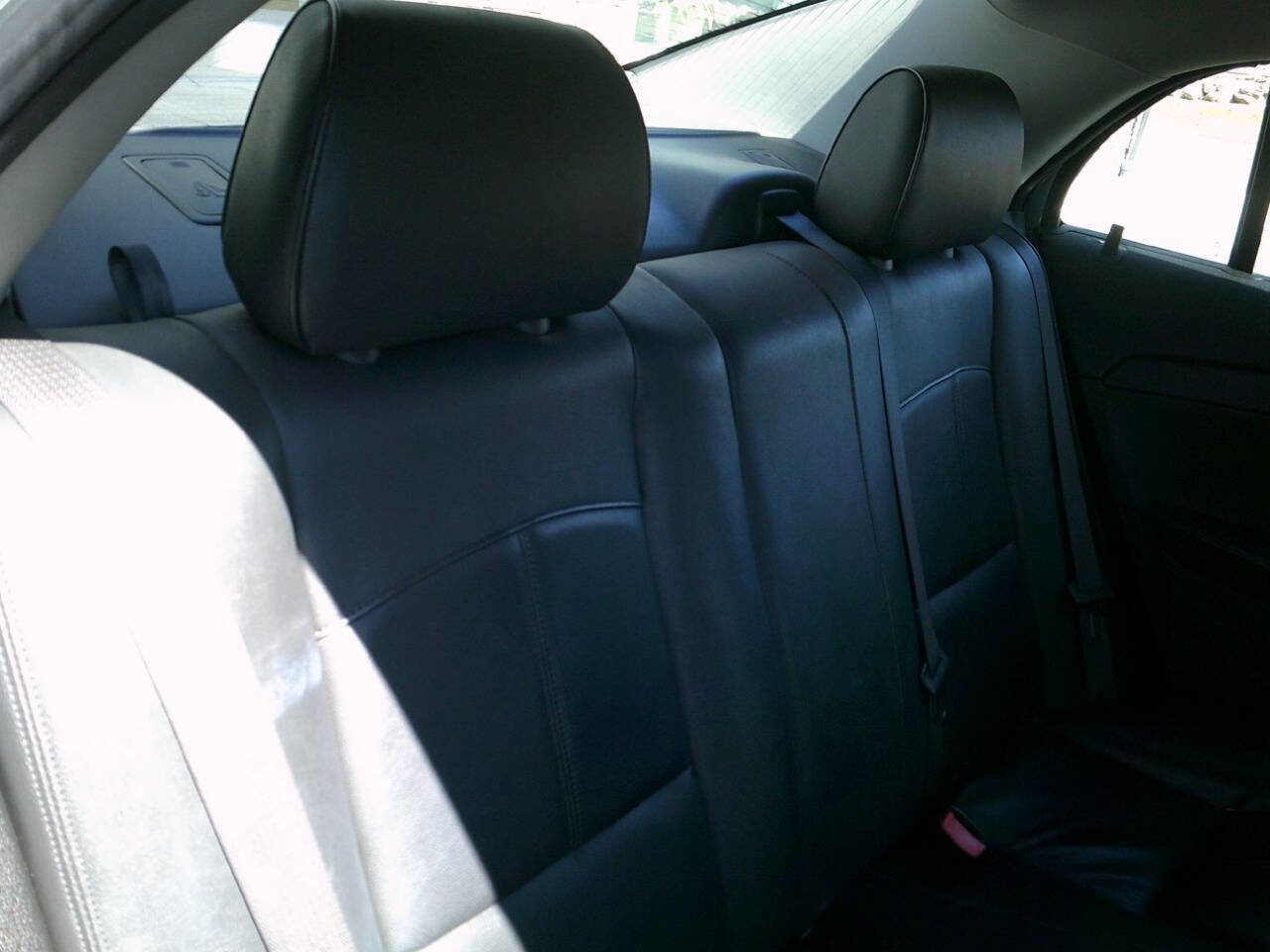 Used 2011 Chevrolet Malibu LTZ FWD image 13