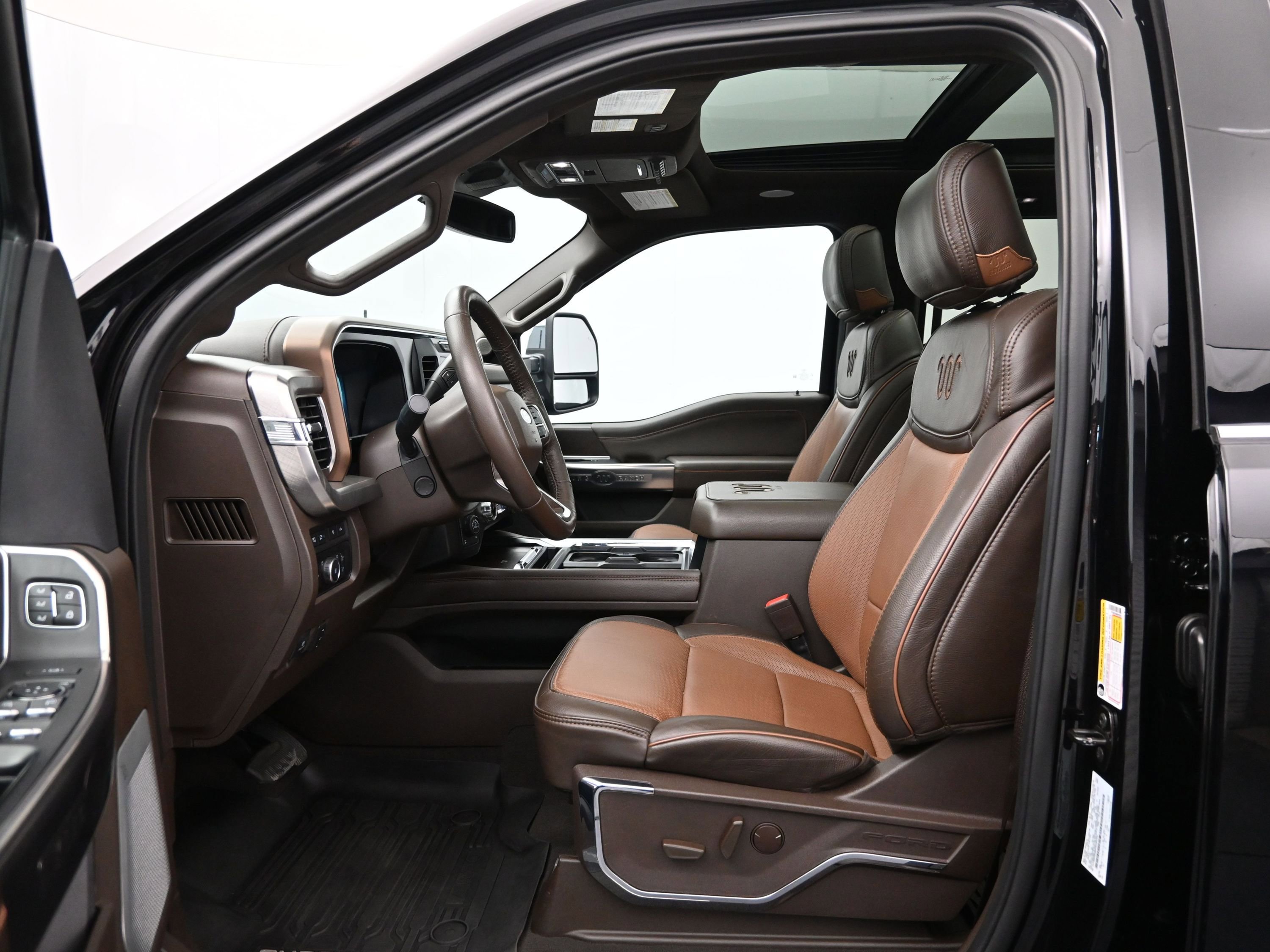 Used 2023 Ford F250 King Ranch w/ Tremor Off-Road Package image 9