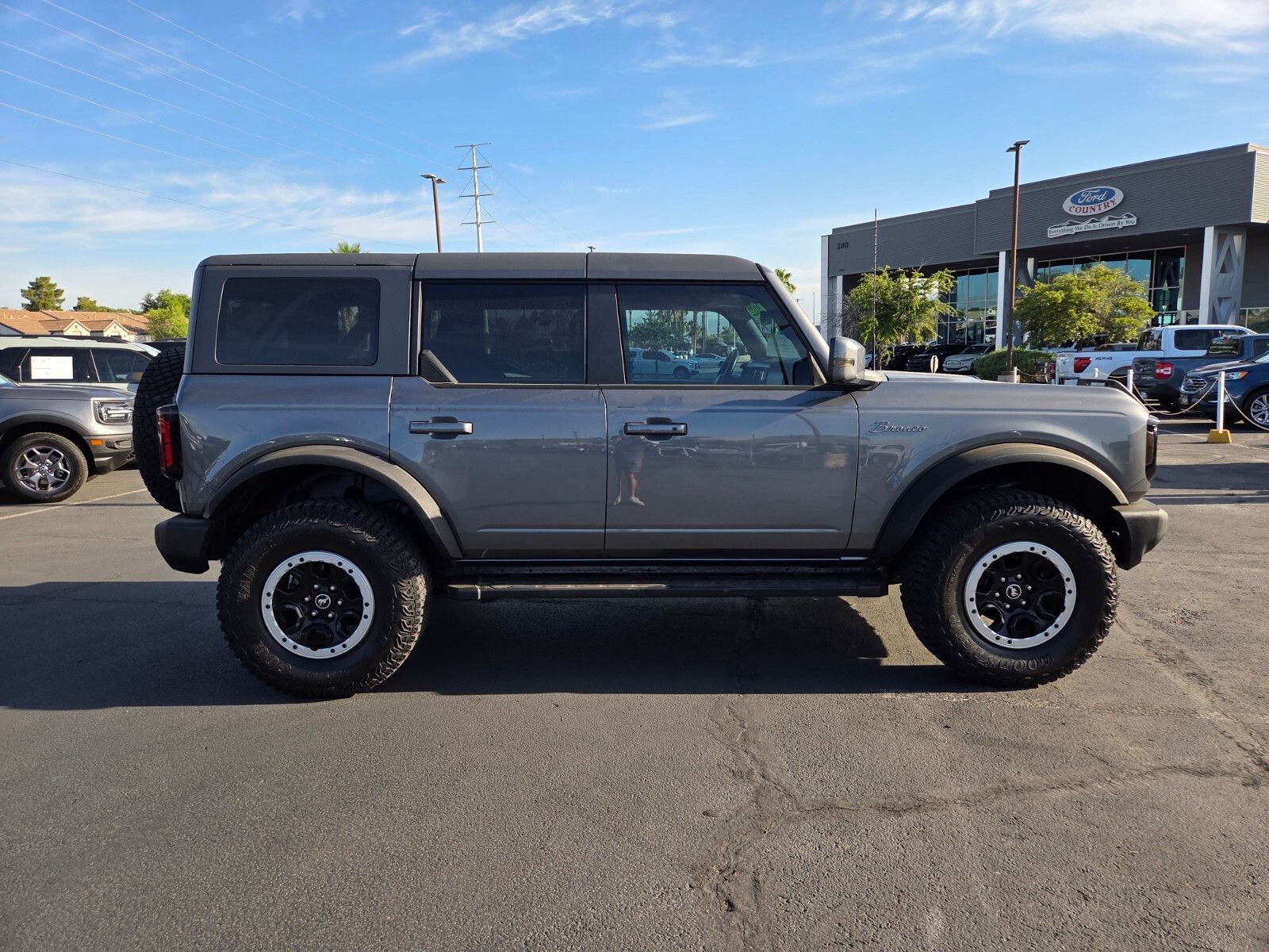 Certified 2022 Ford Bronco Outer Banks w/ Sasquatch Package AWD/4WD image 7
