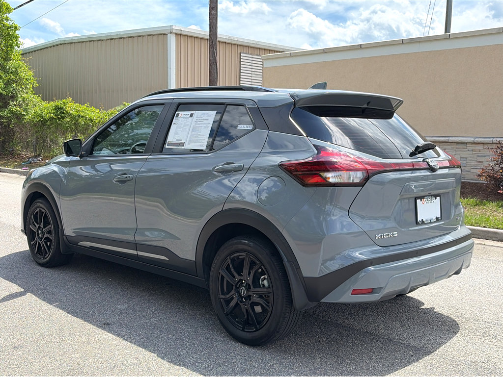 Certified 2024 Nissan Kicks SR FWD image 17