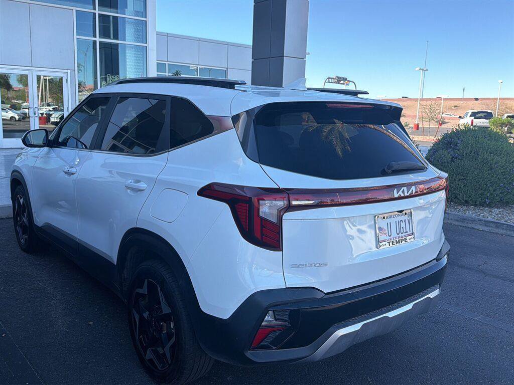 Used 2024 Kia Seltos EX FWD image 5