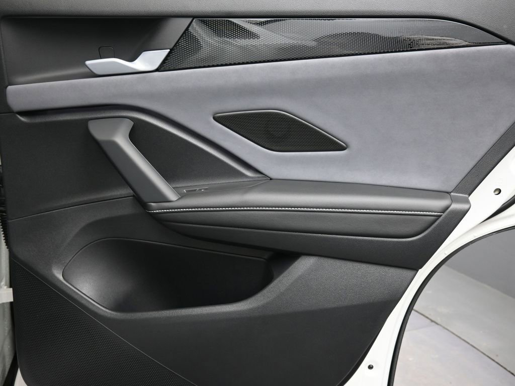 New 2026 Volkswagen Tiguan SE image 14