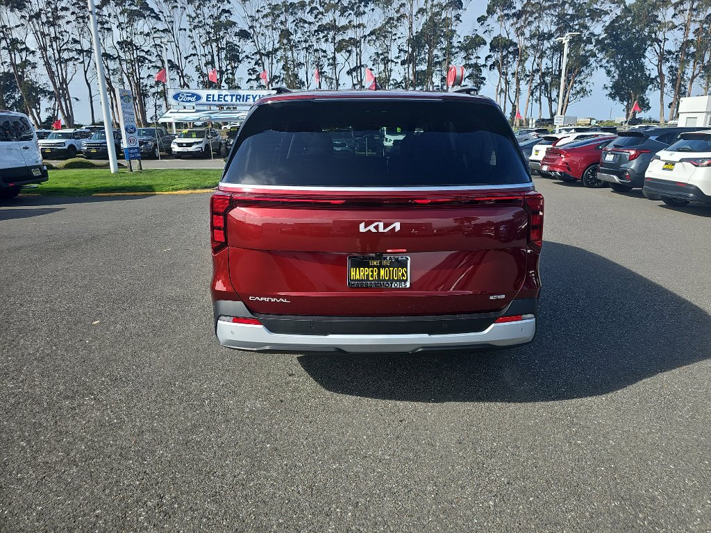 New 2026 Kia Carnival EX image 4