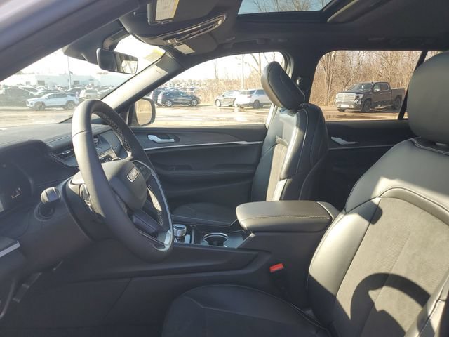 New 2026 Jeep Grand Cherokee Altitude AWD/4WD image 18