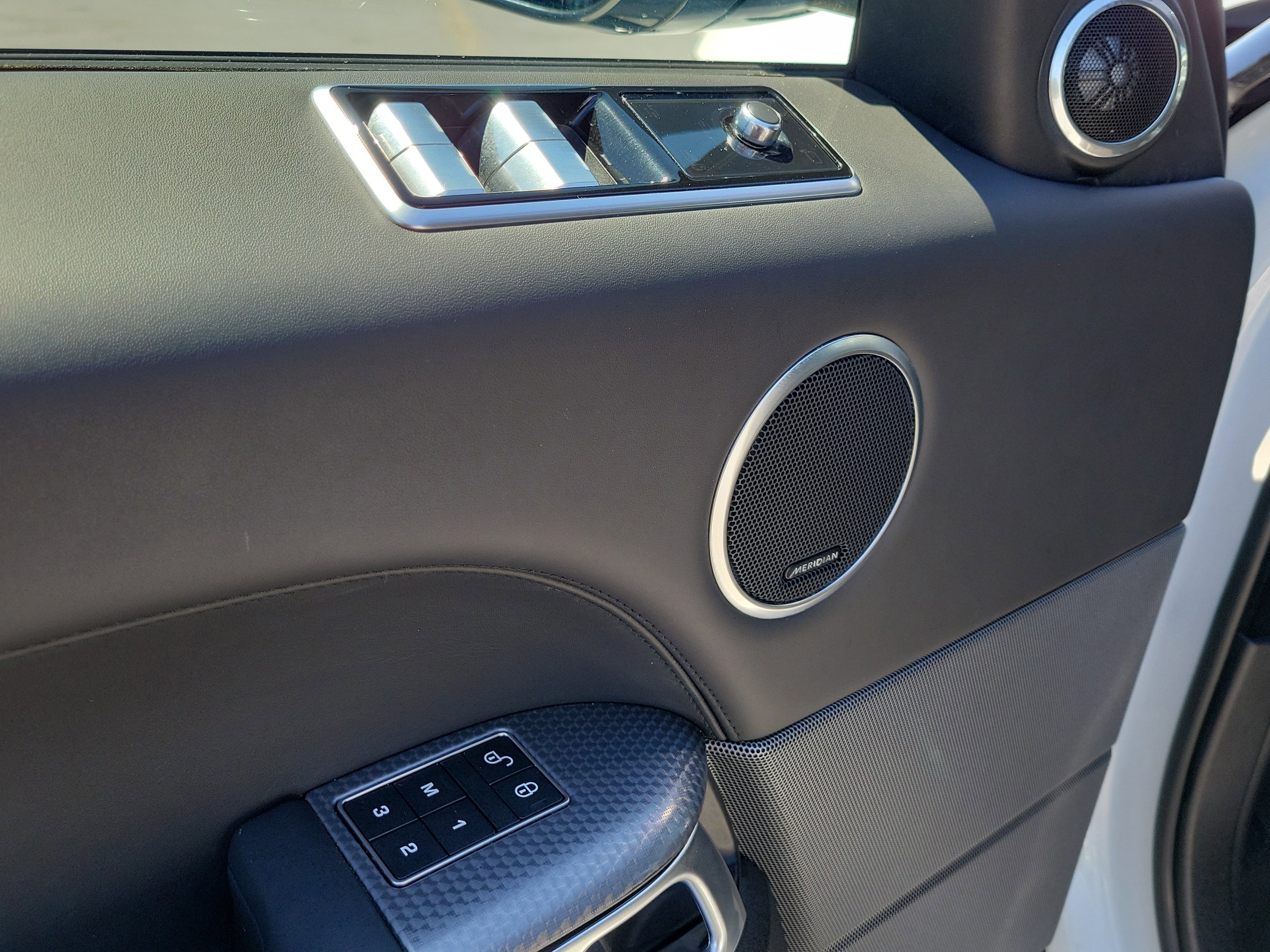 Used 2020 Land Rover Range Rover Sport HST image 20