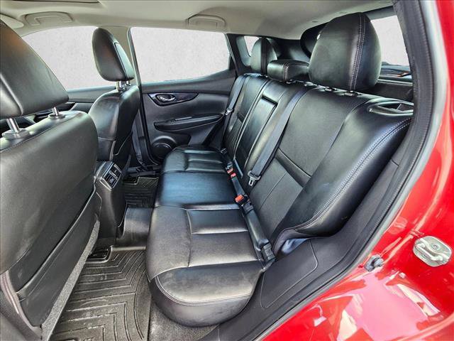 Used 2019 Nissan Rogue Sport SL w/ Premium Package FWD image 19
