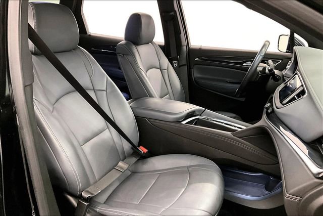 Used 2023 Buick Enclave Essence w/ Sport Touring Edition AWD/4WD image 8