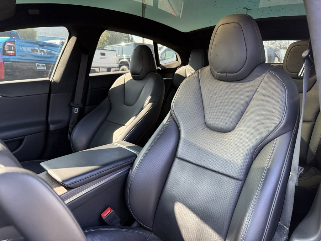 Used 2021 Tesla Model S Plaid image 4