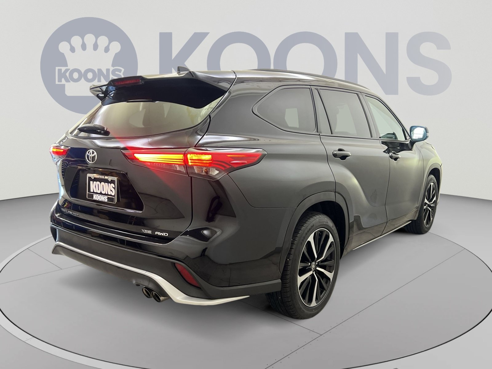 Used 2022 Toyota Highlander XSE AWD/4WD image 8