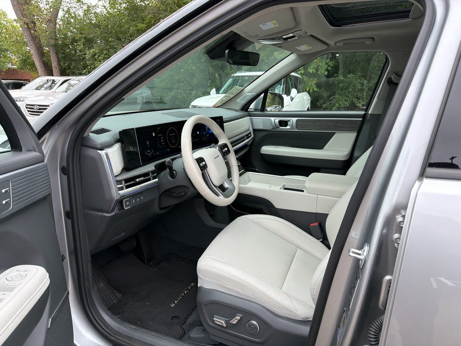 Used 2026 Hyundai Santa Fe Limited AWD/4WD image 8