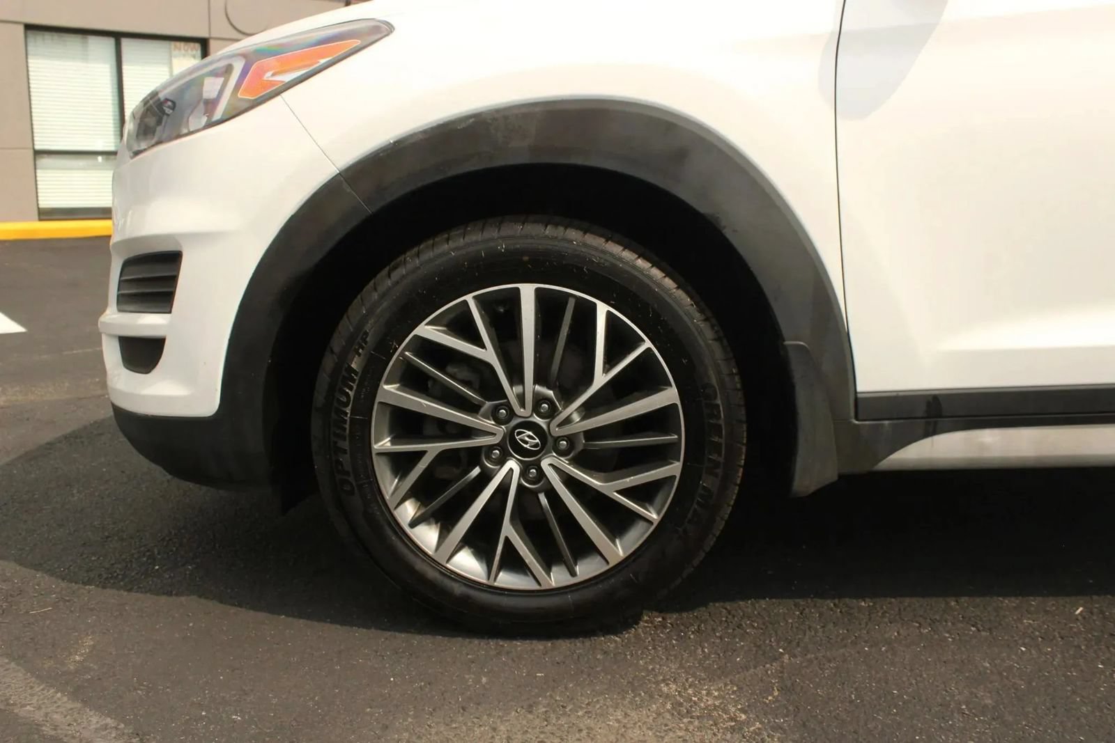 Used 2020 Hyundai Tucson SEL w/ Winter Weather Package AWD/4WD image 3