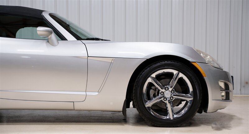 Used 2008 Saturn Sky w/ Premium Trim Package RWD image 19