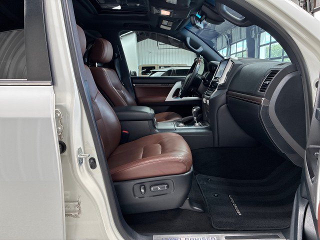 Used 2020 Toyota Land Cruiser AWD/4WD image 13