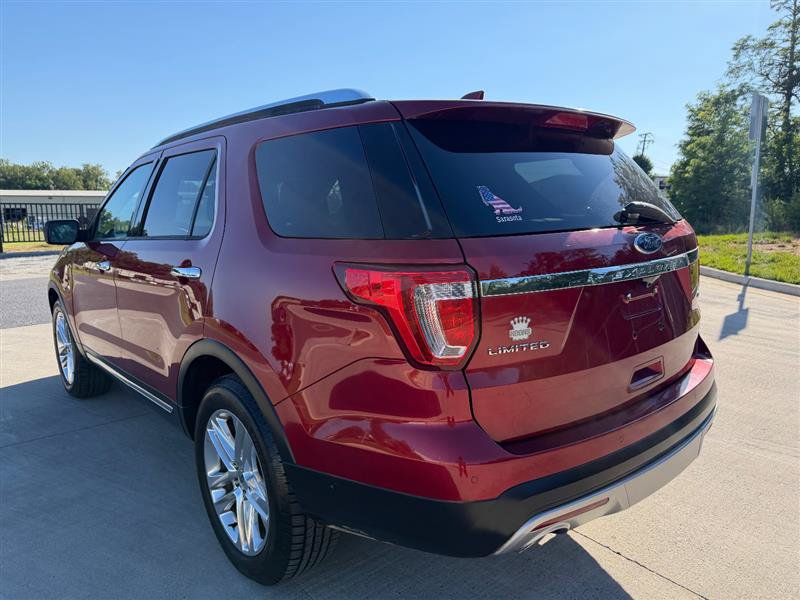 Used 2016 Ford Explorer Limited w/ Equipment Group 301A AWD/4WD image 3
