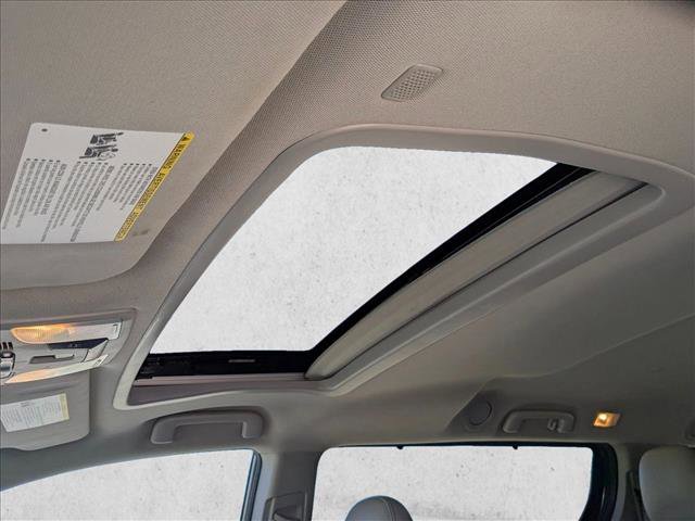 Used 2020 Toyota Sienna XLE w/ XLE Navigation Package image 10