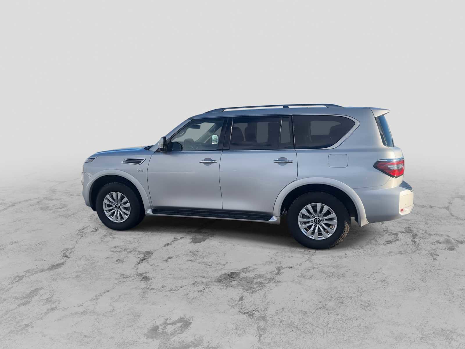 Used 2022 Nissan Armada SV image 5