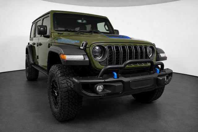 Used 2023 Jeep Wrangler Unlimited Rubicon 4xe AWD/4WD image 3