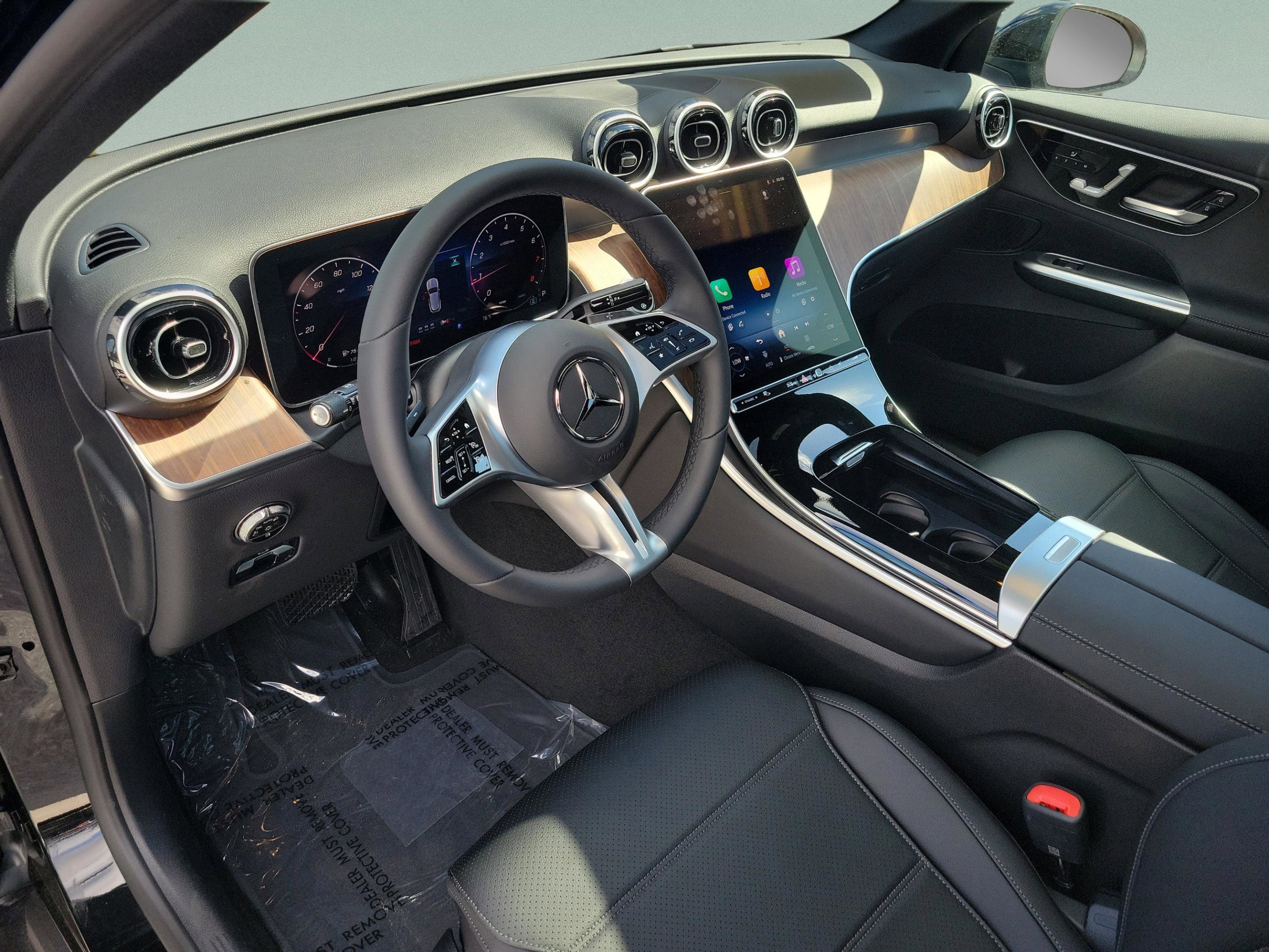 Used 2026 Mercedes-Benz GLC 300 4MATIC image 25