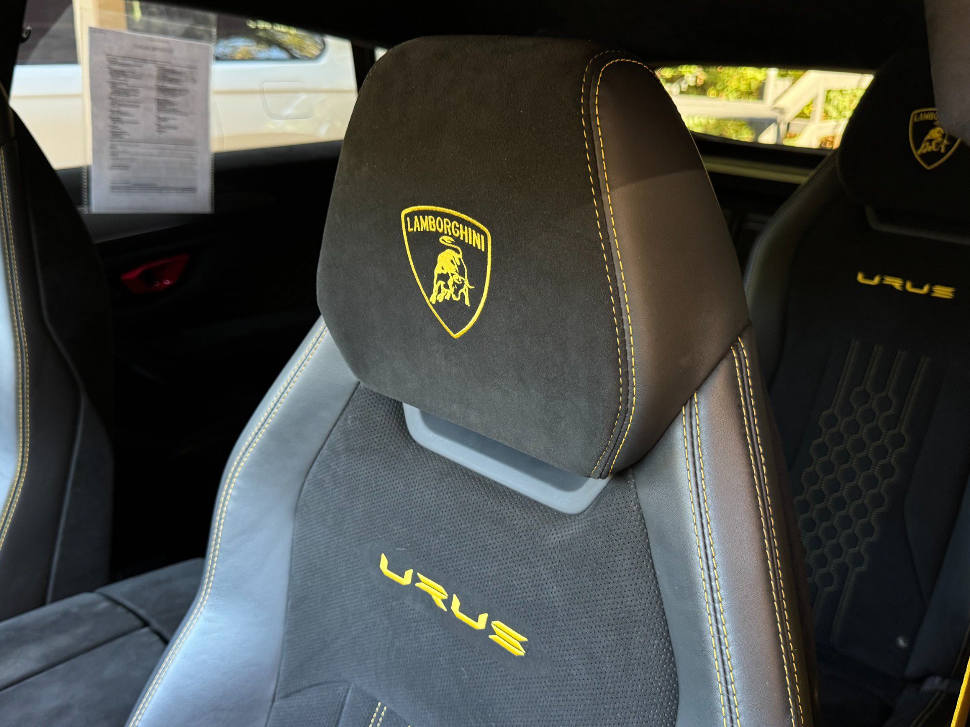 Used 2023 Lamborghini Urus Performante AWD/4WD image 13