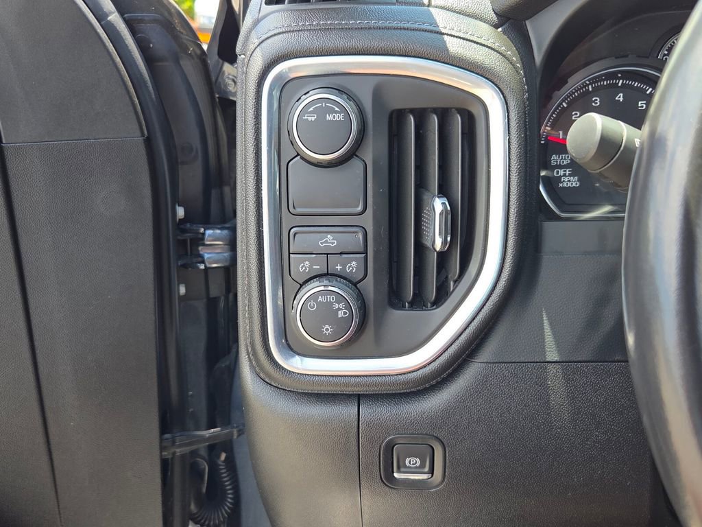 Used 2021 Chevrolet Silverado 1500 LT RWD image 25