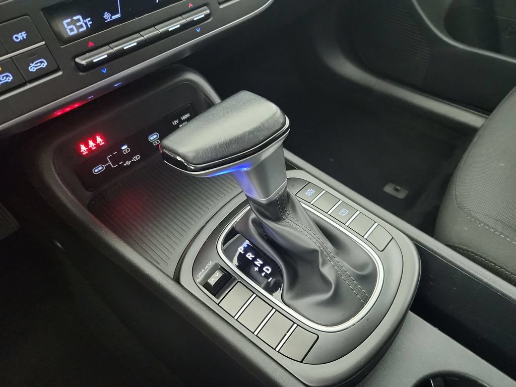 Used 2025 Hyundai Kona SEL FWD image 30
