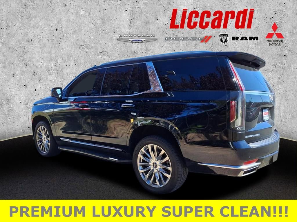 Used 2021 Cadillac Escalade Premium Luxury w/ Performance Package image 3